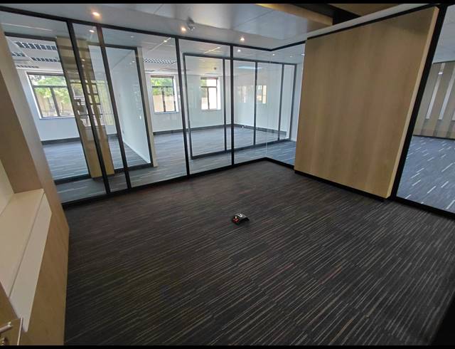 751M² OFFICE TO LET IN BRYANSTON